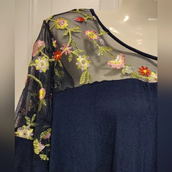 NY Collection Navy Blue Mesh Floral Embroidered Top with 3/4 Ruffle Sleeves 2X - Picture 5 of 9